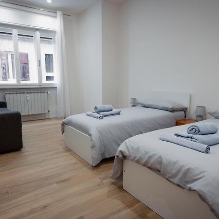 Apartamento Centro Storico Moderno Trilocale Con Balcone Trieste Exterior foto