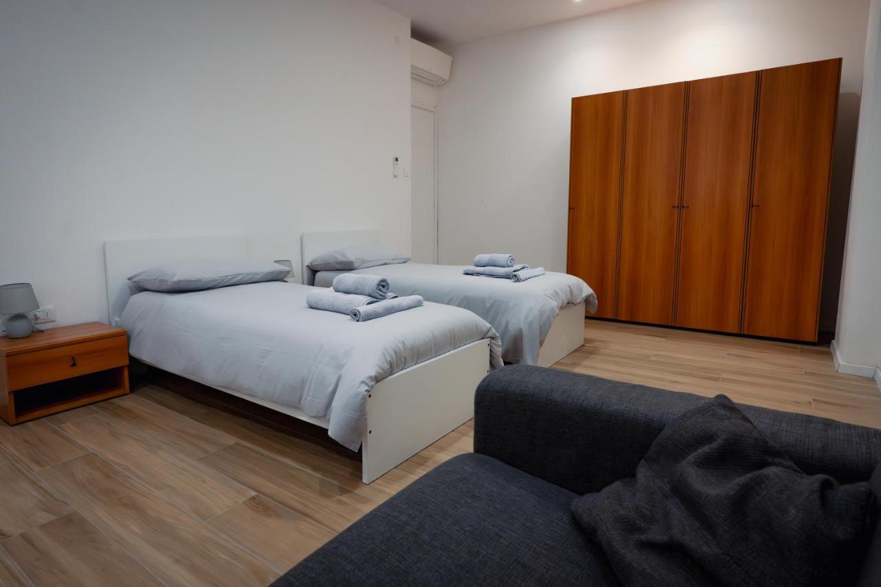 Apartamento Centro Storico Moderno Trilocale Con Balcone Trieste Exterior foto