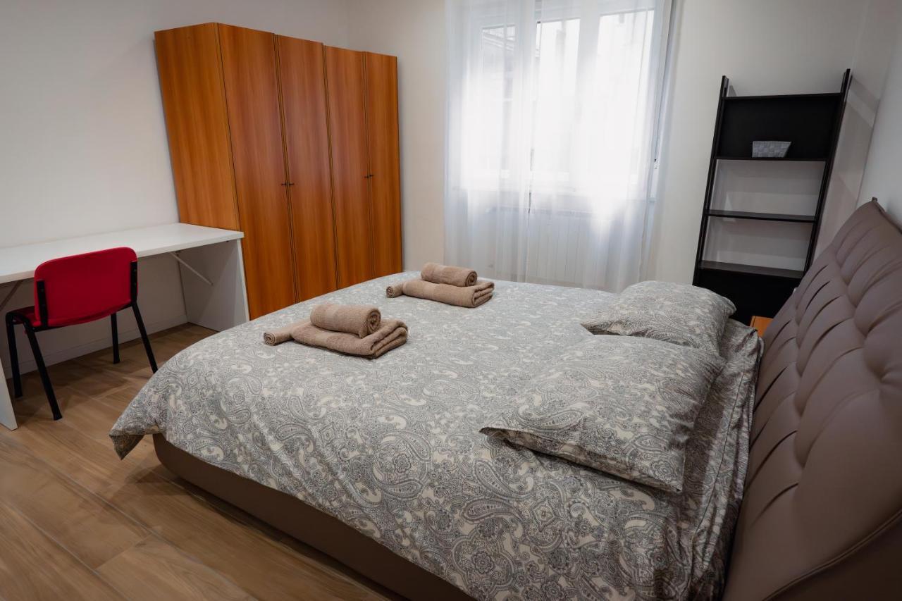 Apartamento Centro Storico Moderno Trilocale Con Balcone Trieste Exterior foto